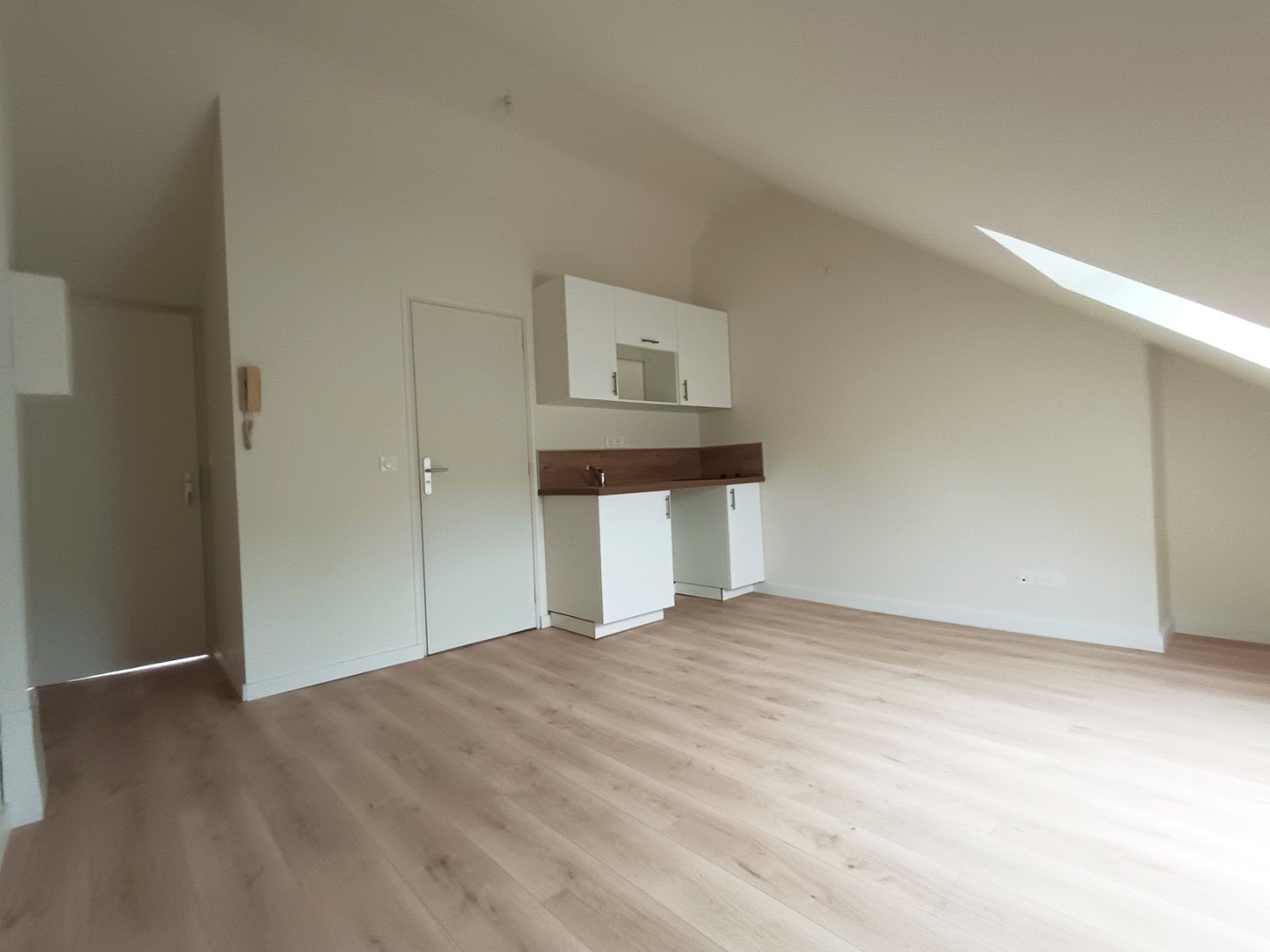 Studio rénové, 15m2, Amiens Henriville Amiens