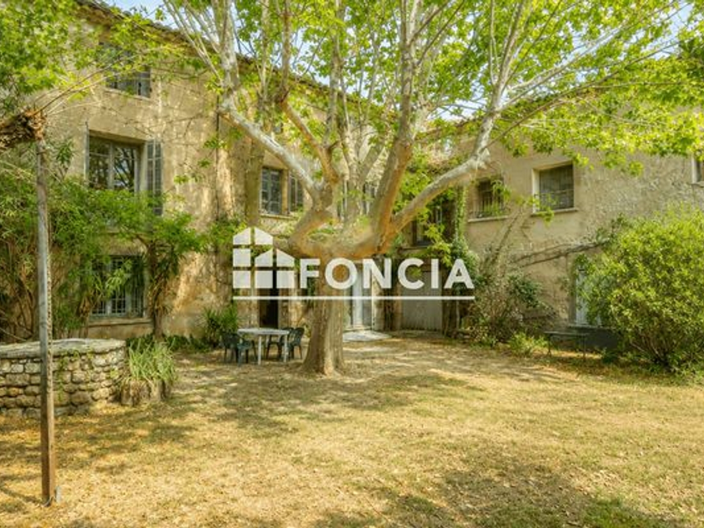 Maison 17 pièces 310 m²