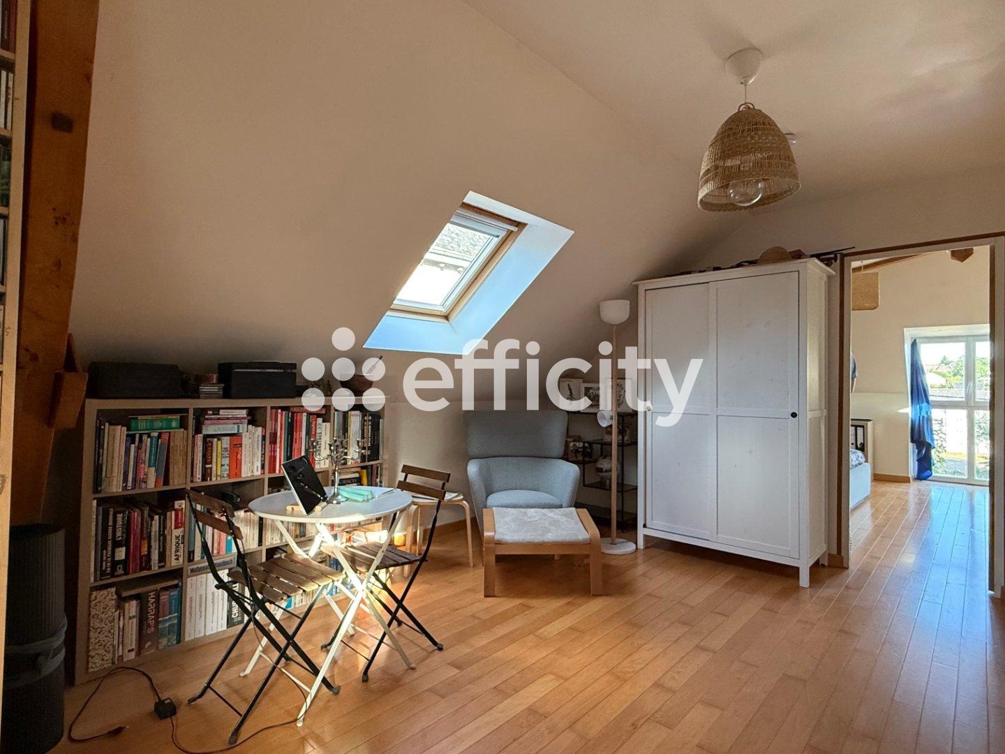 Maison à vendre - 9 pièces - 240m2 - Sainte-Maure-De-T... (37800)