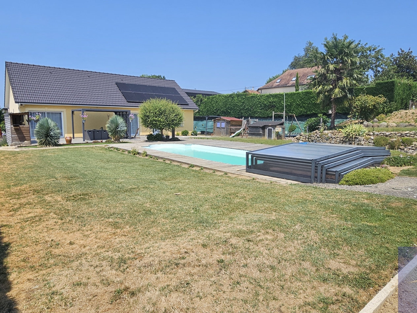 MAISON FAMILIALE DE PLAIN PIED A PONTACQ