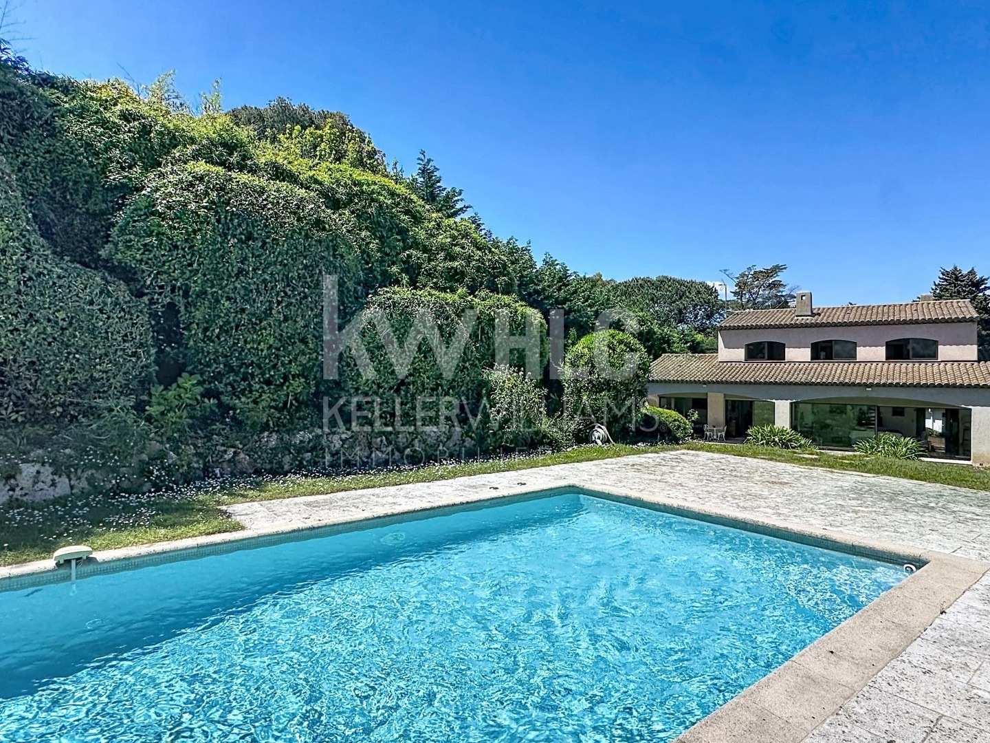 Maison à vendre - 8 pièces - 280m2 - Antibes (06600)