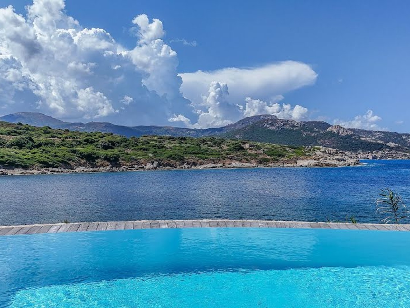 Villa 10 pièces 272 m²
