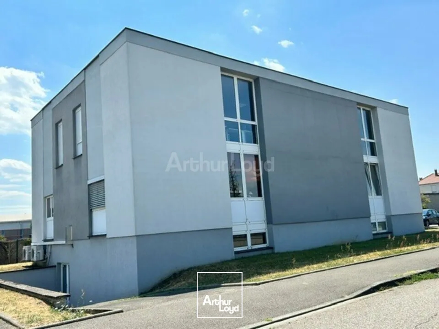 BUREAUX à VENDRE de 210 m²