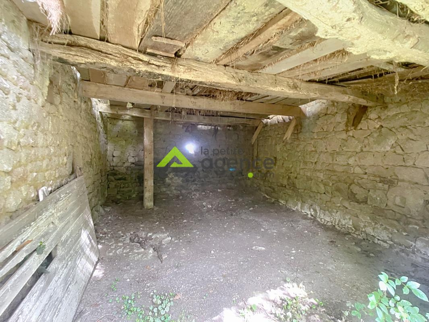Terrain à vendre - 727m2 - Moutier-Rozeille (23200)