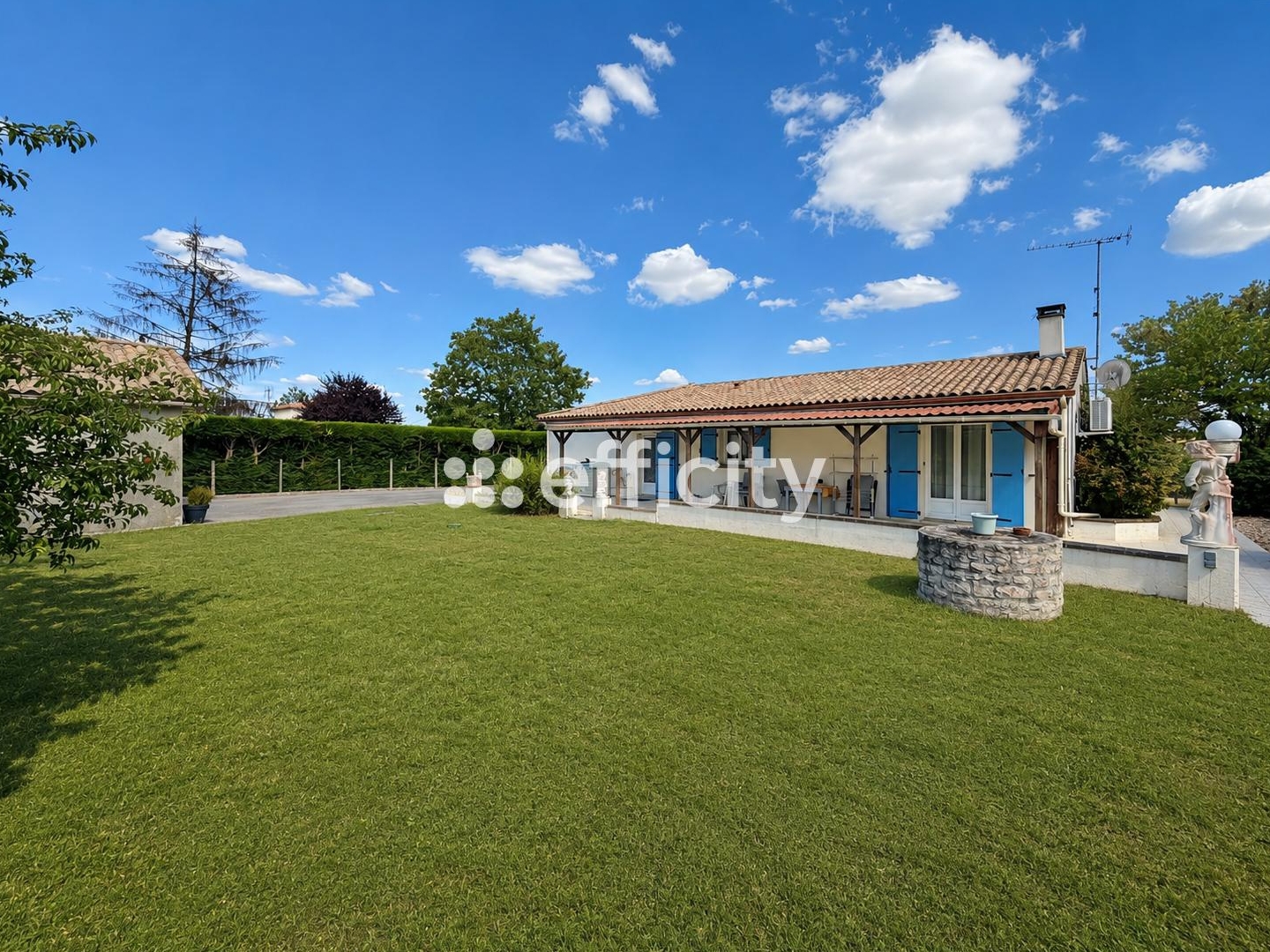 Maison à vendre - 4 pièces - 120m2 - Mazerolles (17800)