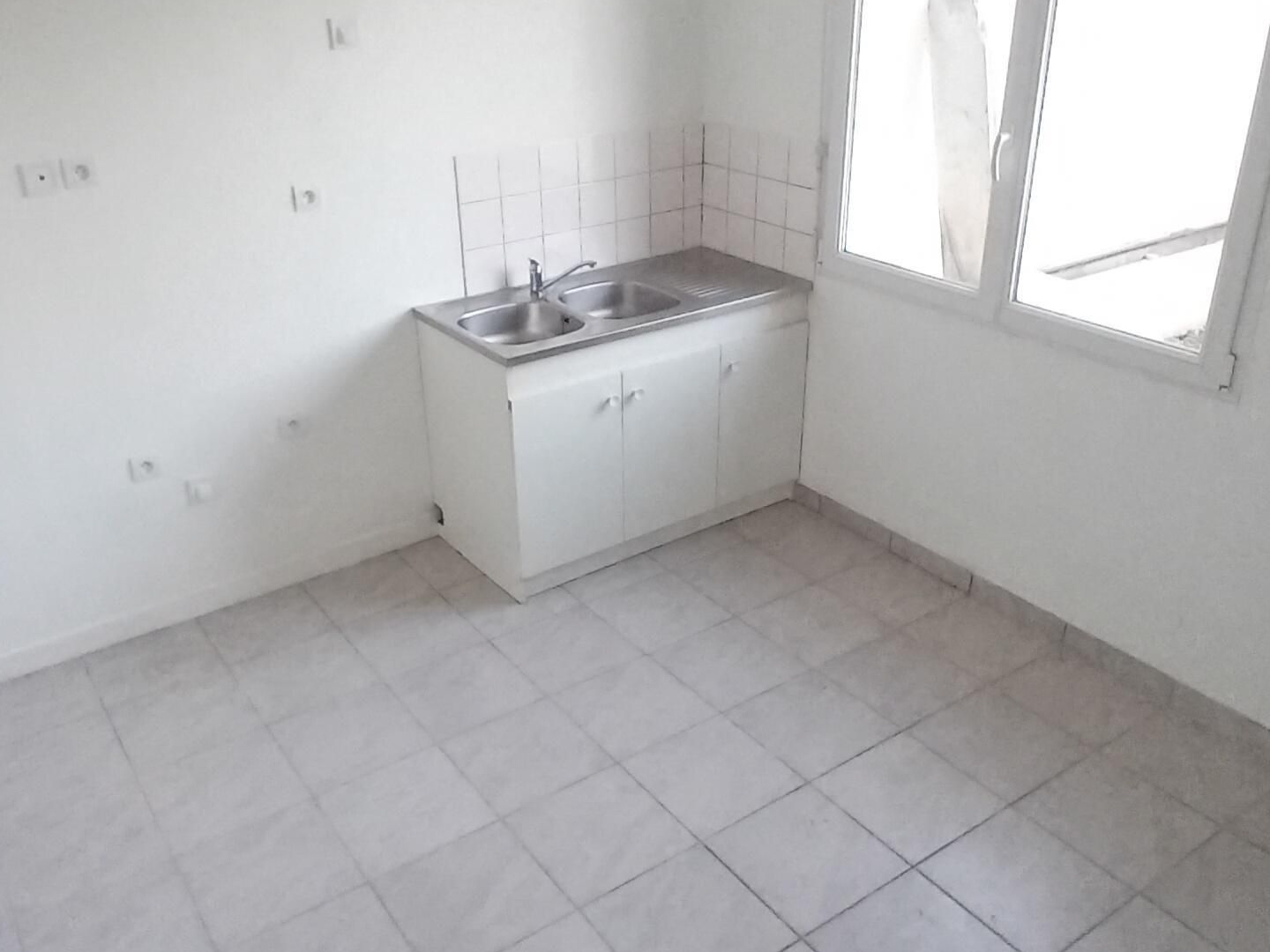 Maison à vendre - 5 pièces - 77m2 - Sommervieu (14400)