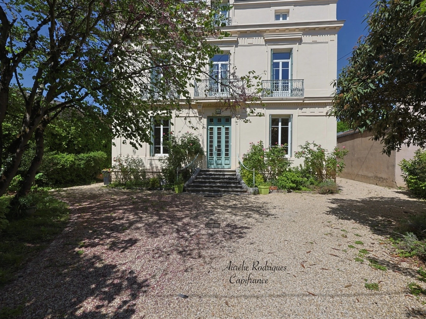 Maison à vendre - 14 pièces - 370m2 - Bourg-En-Bresse (01000)