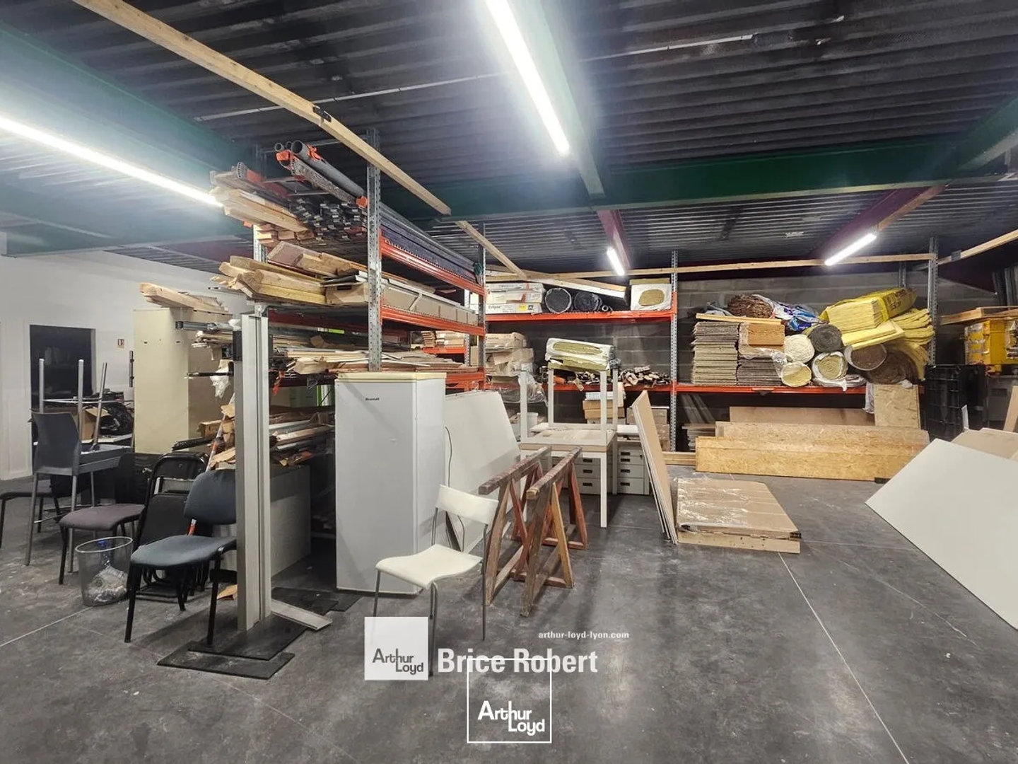 Locaux à vendre - 531m2 - Chassieu (69680)