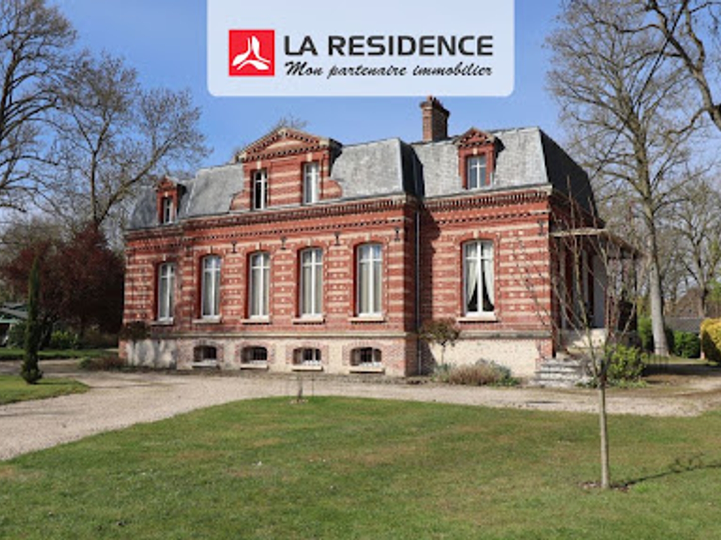 Maison 9 pièces 296 m²