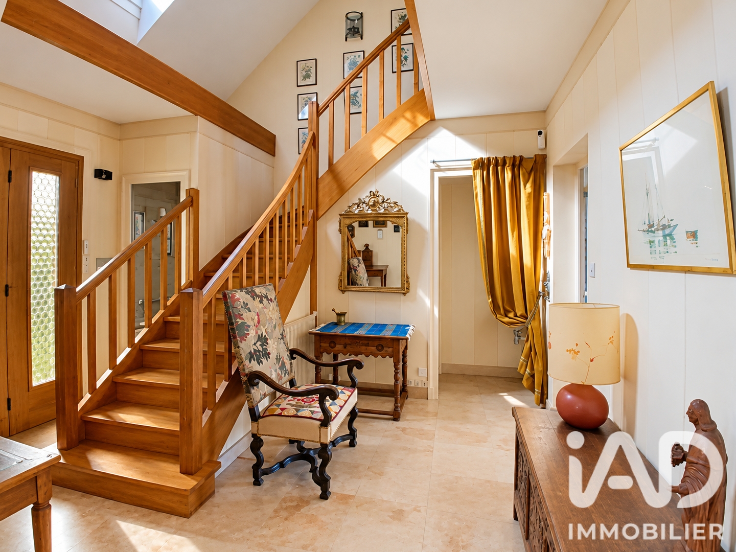 Maison à vendre - 7 pièces - 190m2 - Saint-Rémy (71100)