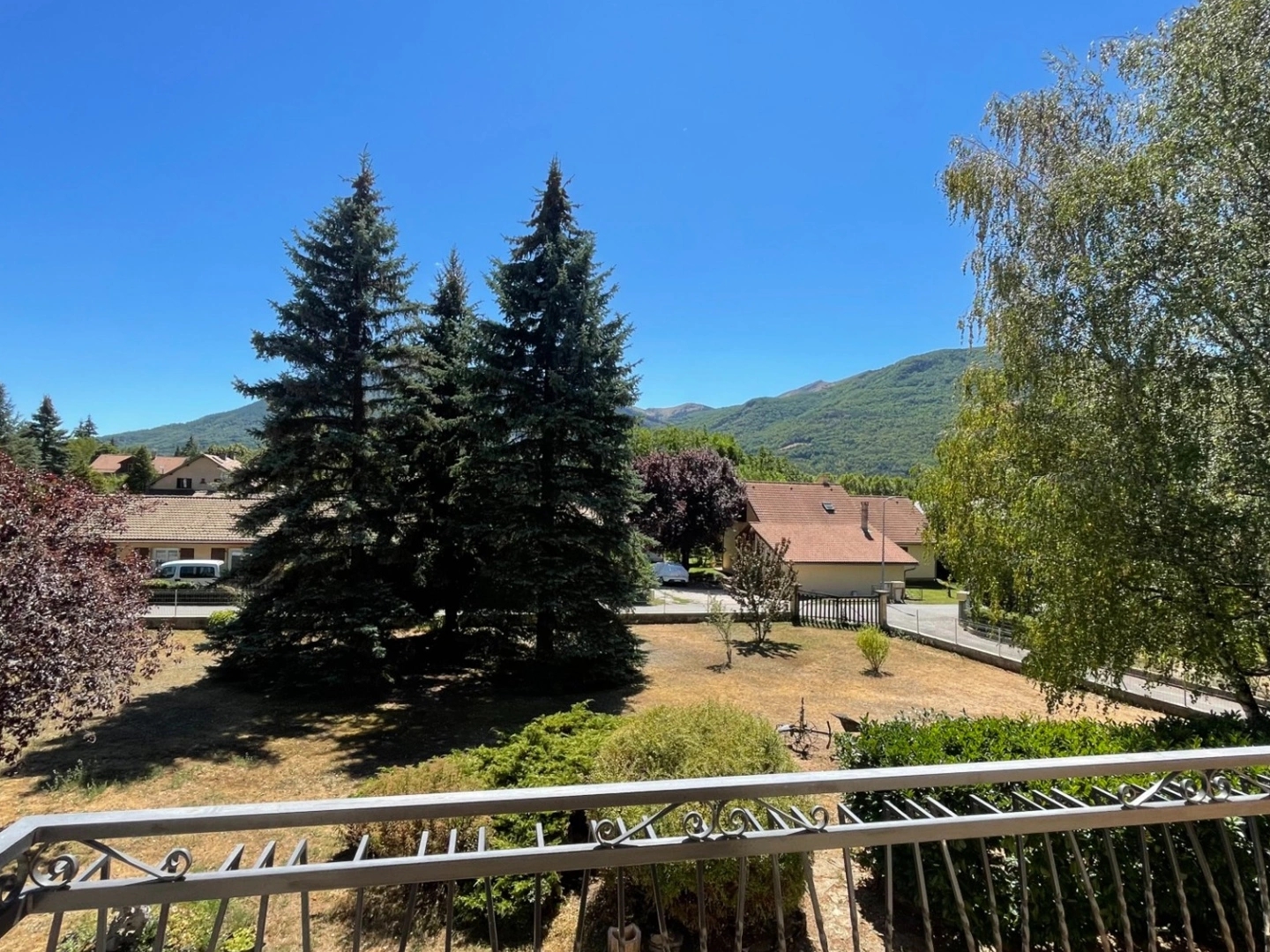 Maison à vendre - 5 pièces - 143m2 - La Roche-Des-Arnauds (05400)
