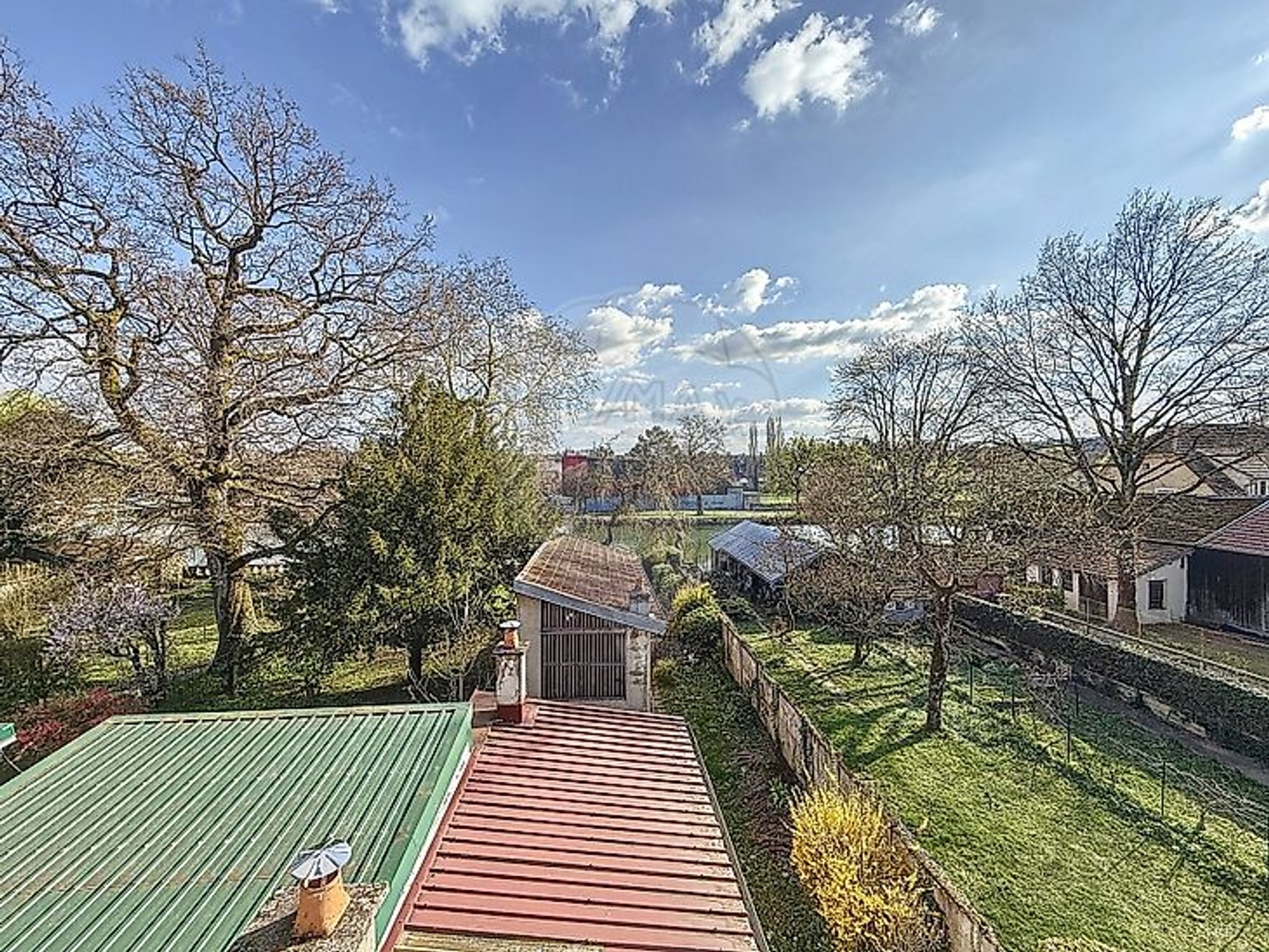 Immeuble à vendre - 15 pièces - 313m2 - Montbéliard (25200)