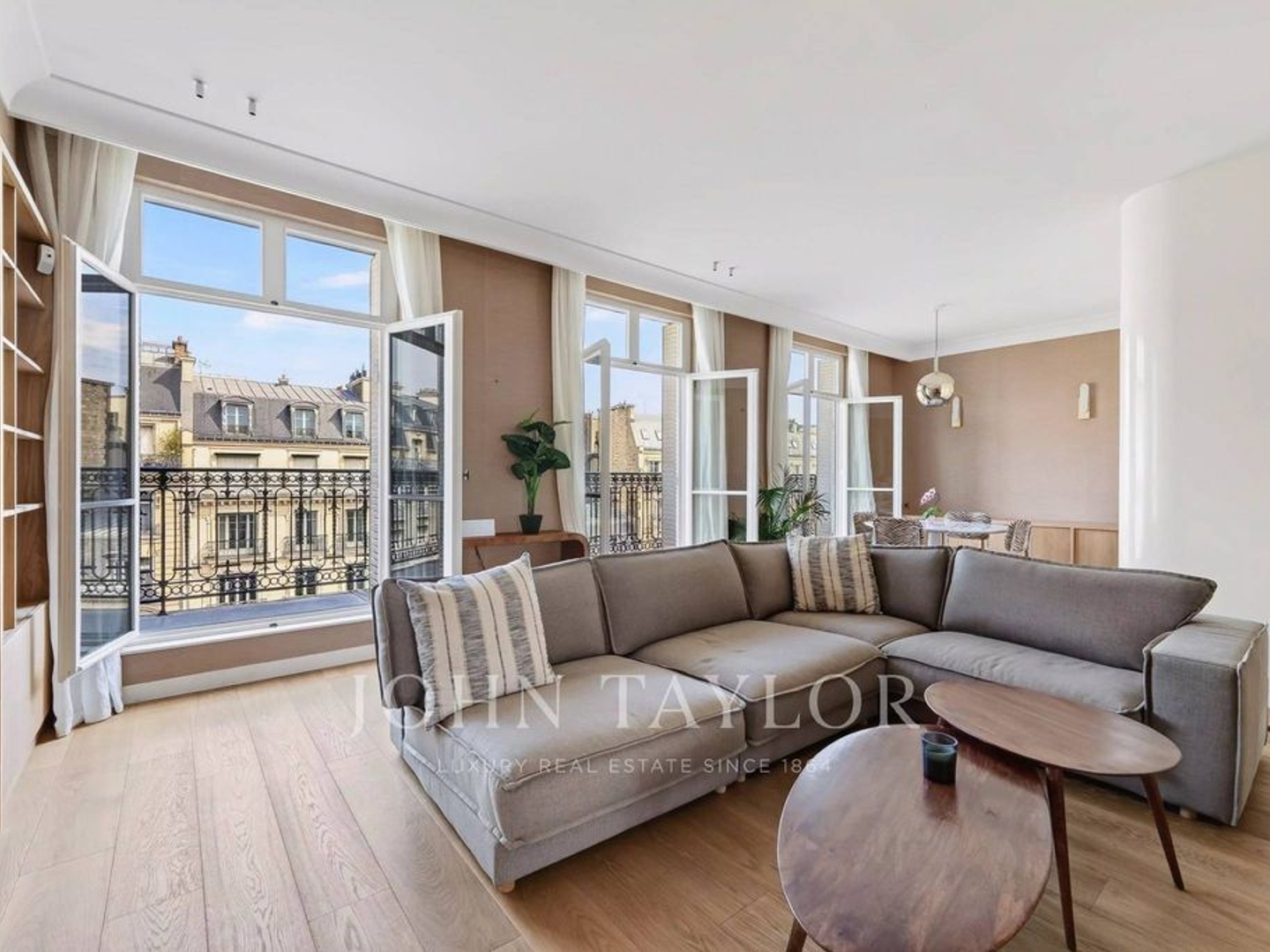Appartement à vendre - 5 pièces - 172m2 - Paris 16e (75016)