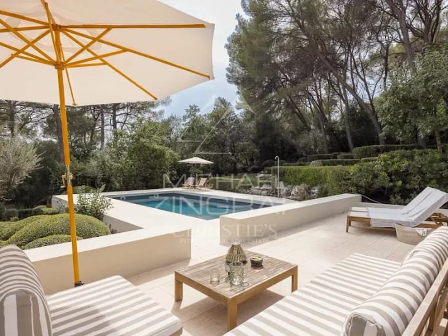 Maison à vendre - 4 pièces - 160m2 - La Colle-Sur-Loup (06480)