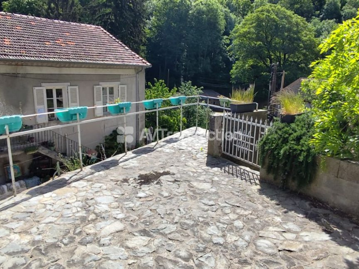 Maison à vendre - 9 pièces - 178m2 - Saint-Julien-Du-Gua (07190)