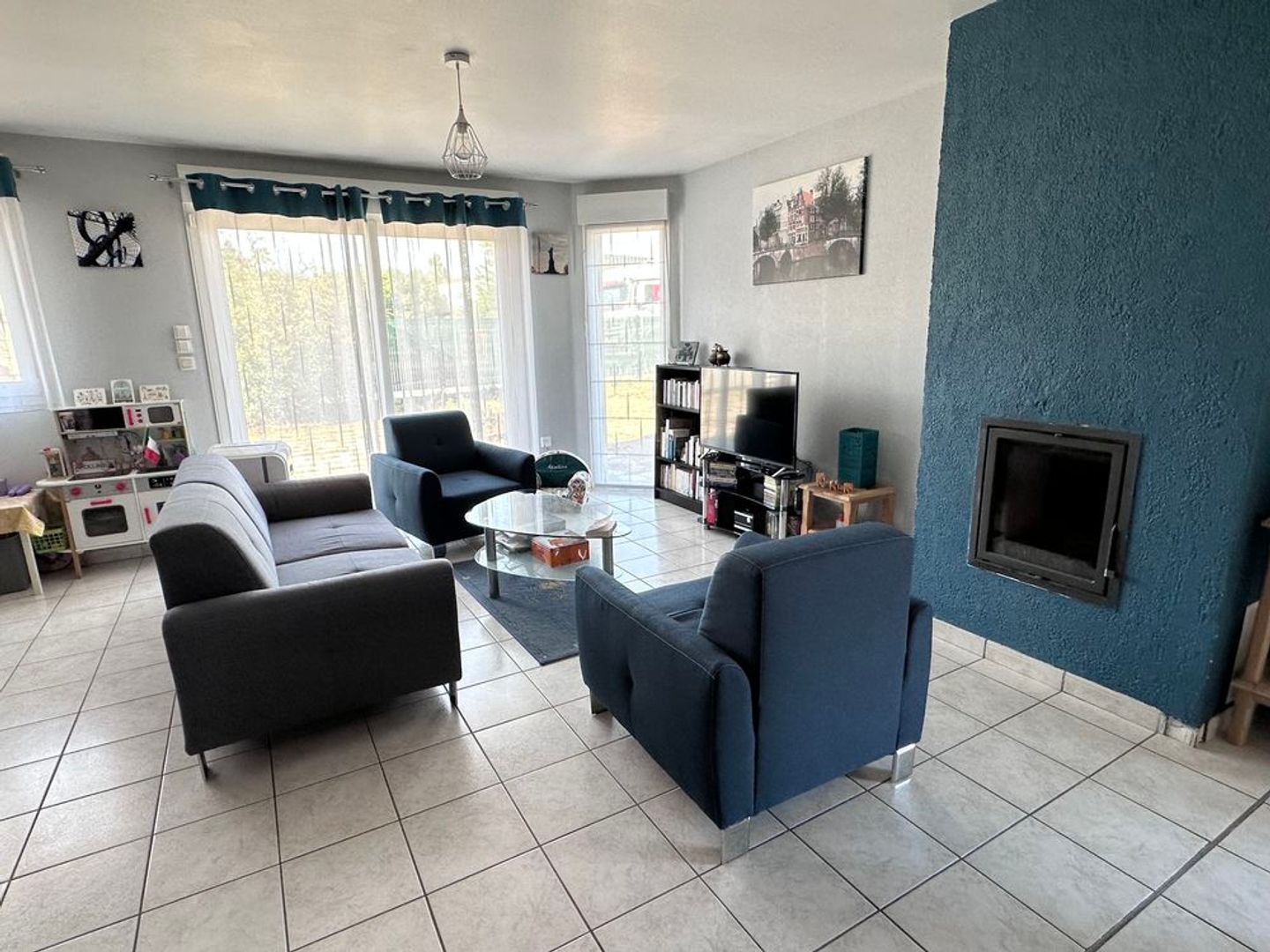 Maison sur terrain plat et clos