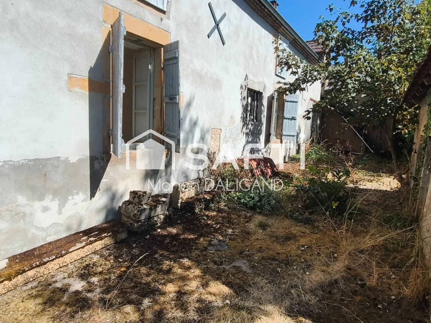 Maison de village avec ses commodités et manifestations