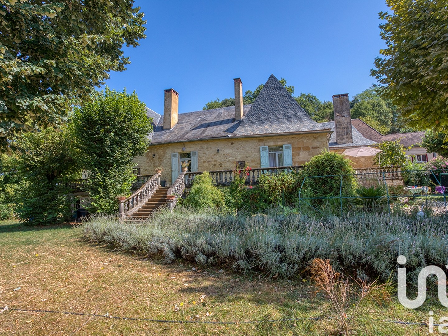Maison 7 pièces 230 m²
