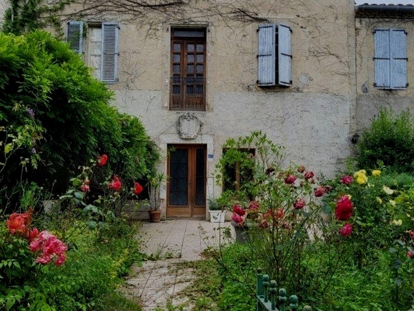 Propriété 12 pièces
