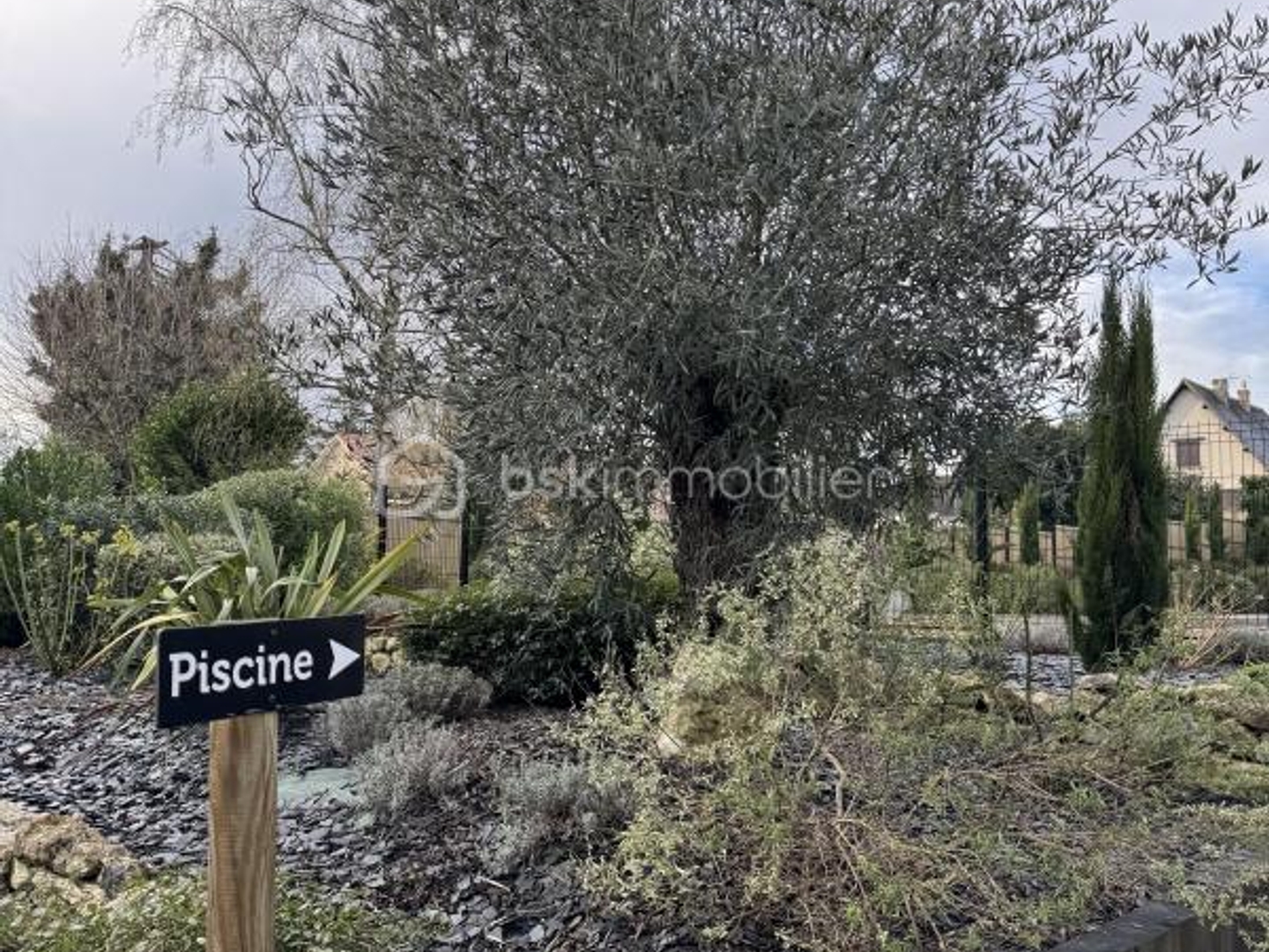 Appartement à vendre - 8 pièces - 160m2 - Acquigny (27400)