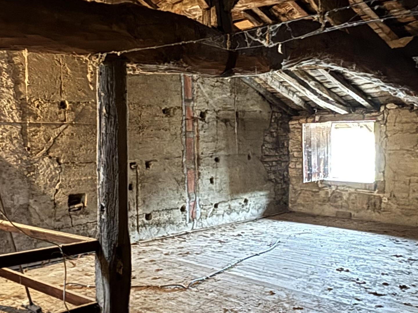 Maison à vendre - 5 pièces - 114m2 - Mogneneins (01140)