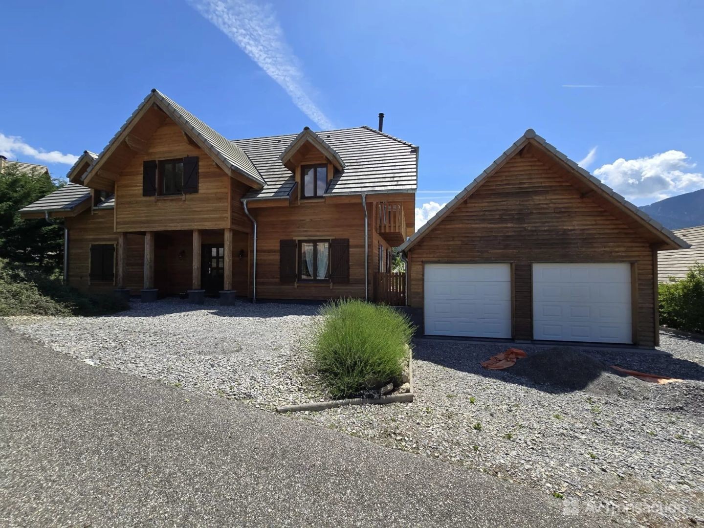 Maison à vendre - 8 pièces - 288m2 - Savines-Le-Lac (05160)