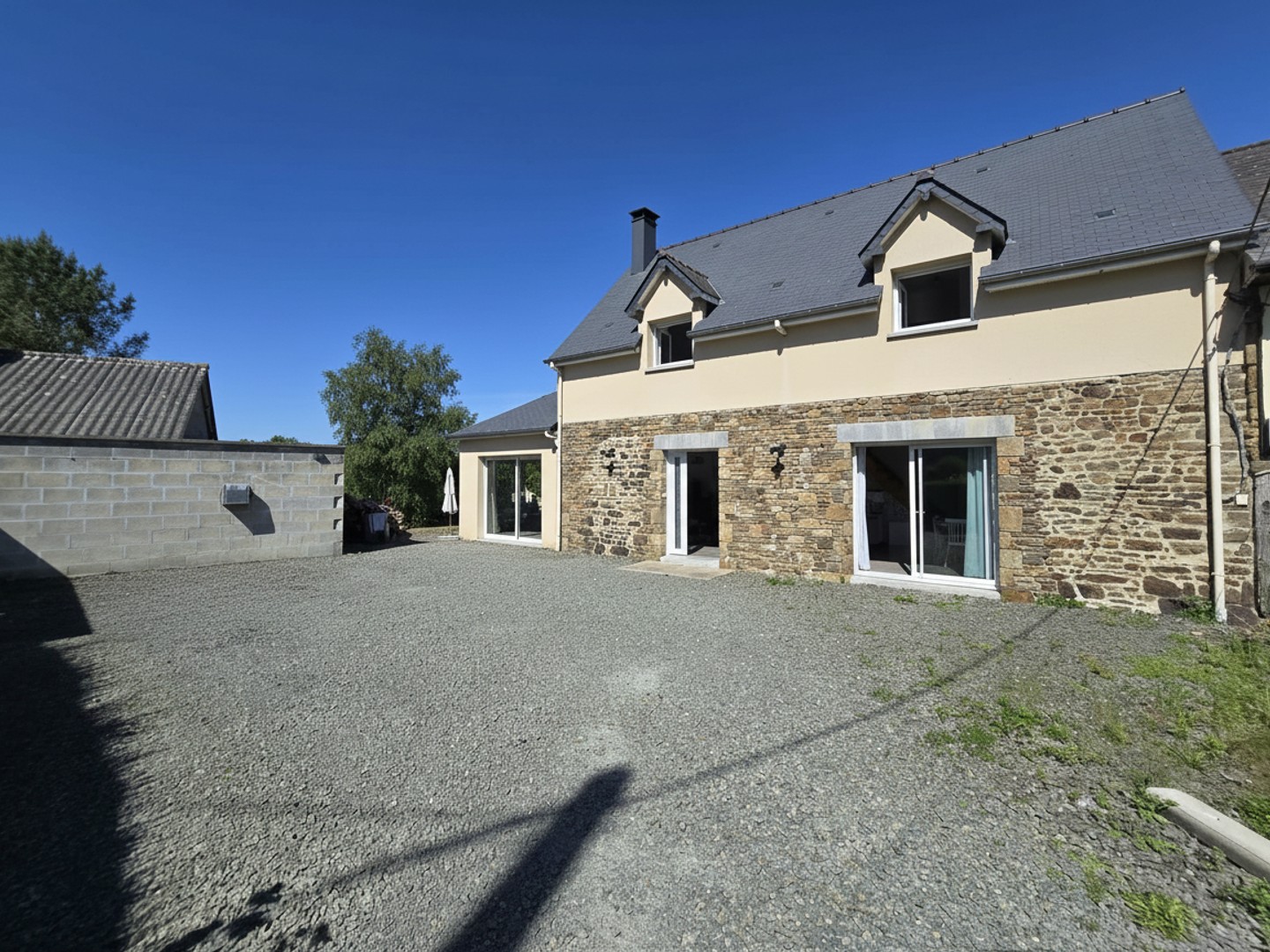 Maison à vendre - 5 pièces - 142m2 - Domjean (50420)