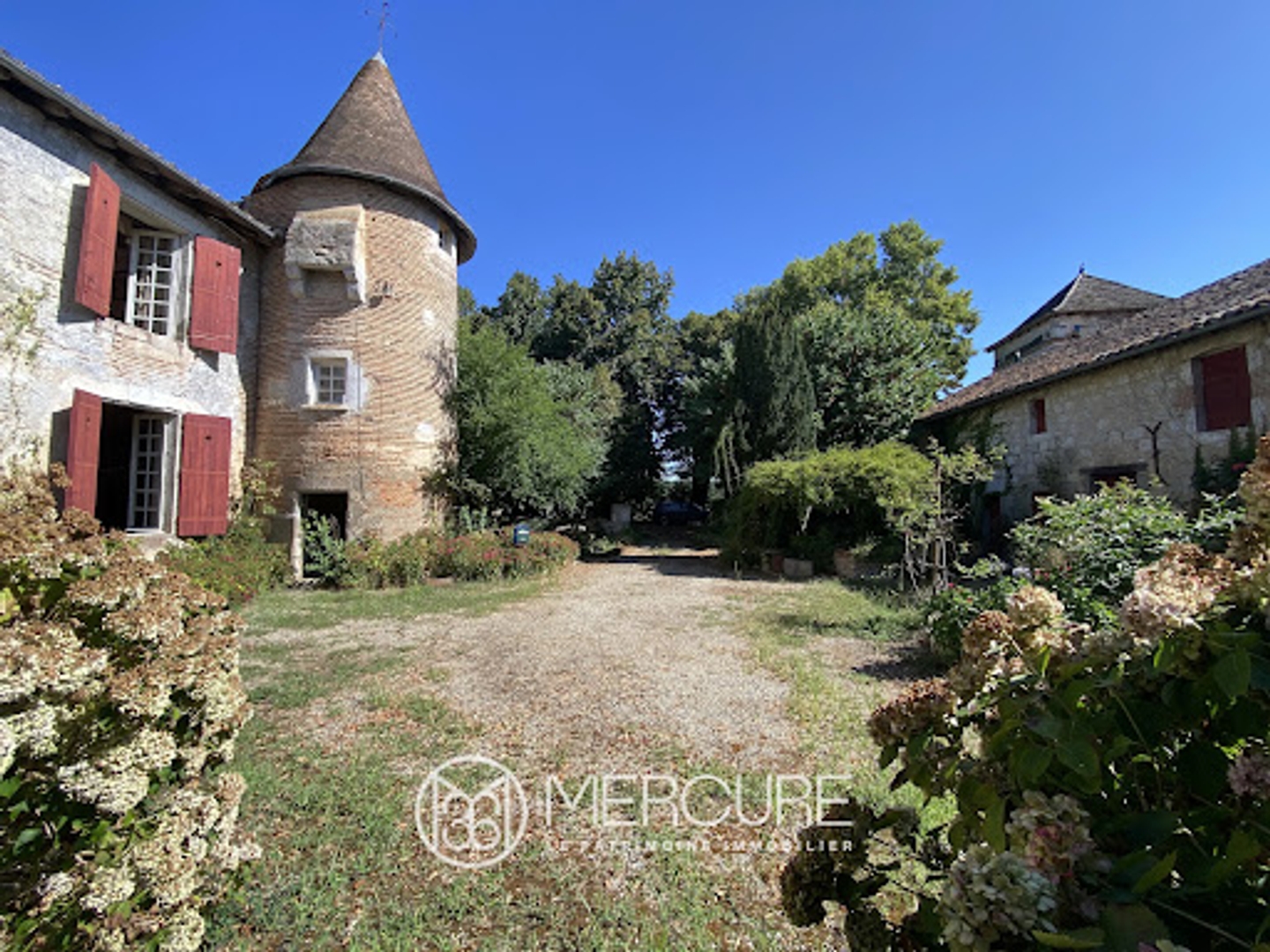 Maison à vendre - 16 pièces - 496m2 - Aiguillon (47190)