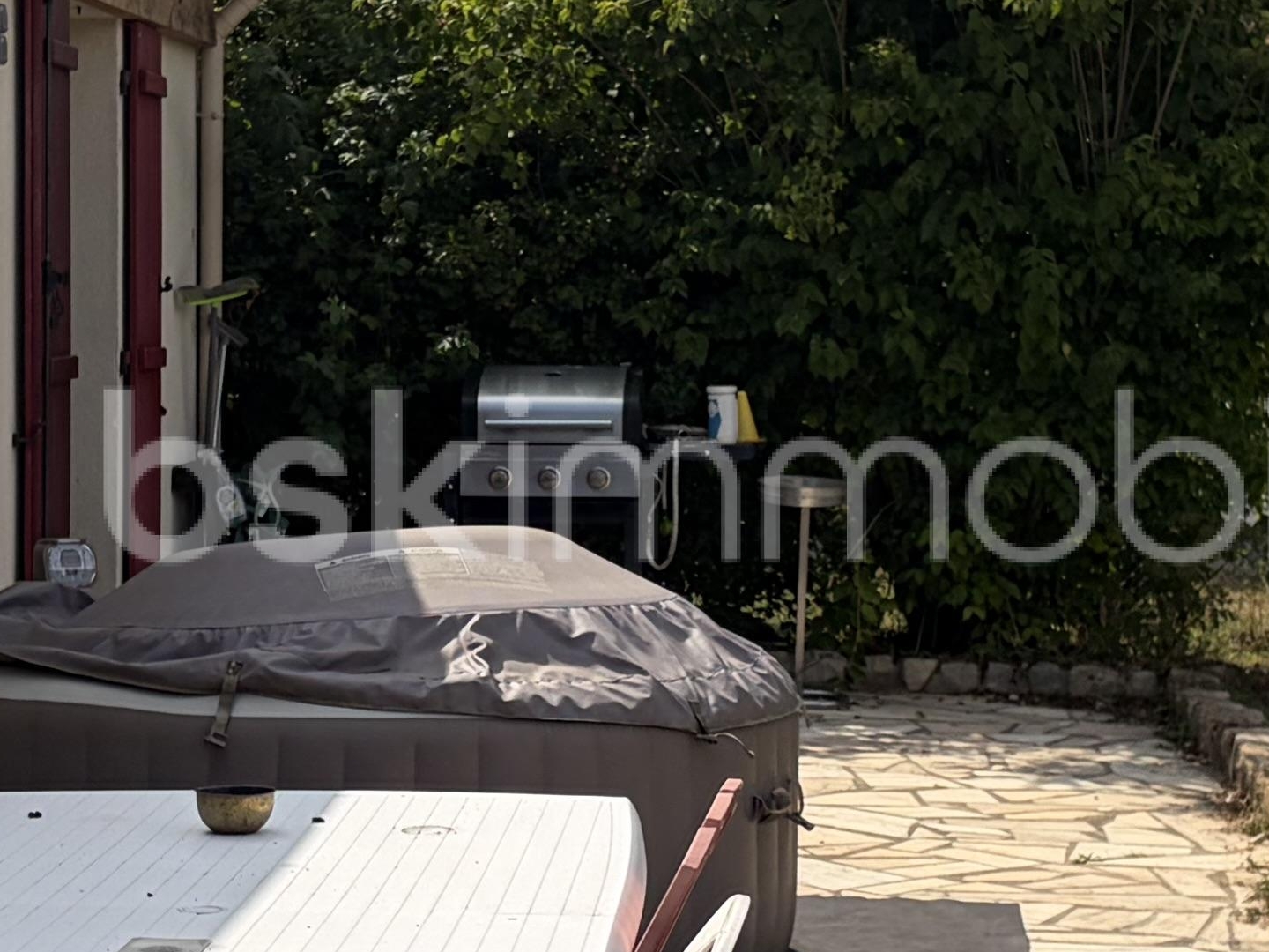 Maison à vendre - 6 pièces - 102m2 - Saint-Sérotin (89140)