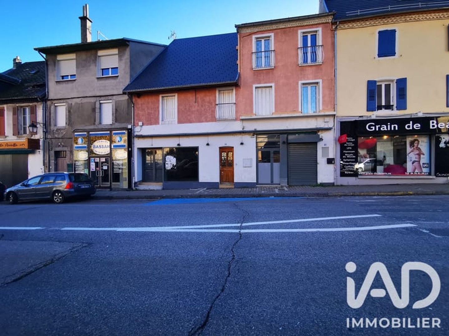 Magasin à vendre - 1 pièce - 315m2 - La Mure (38350)
