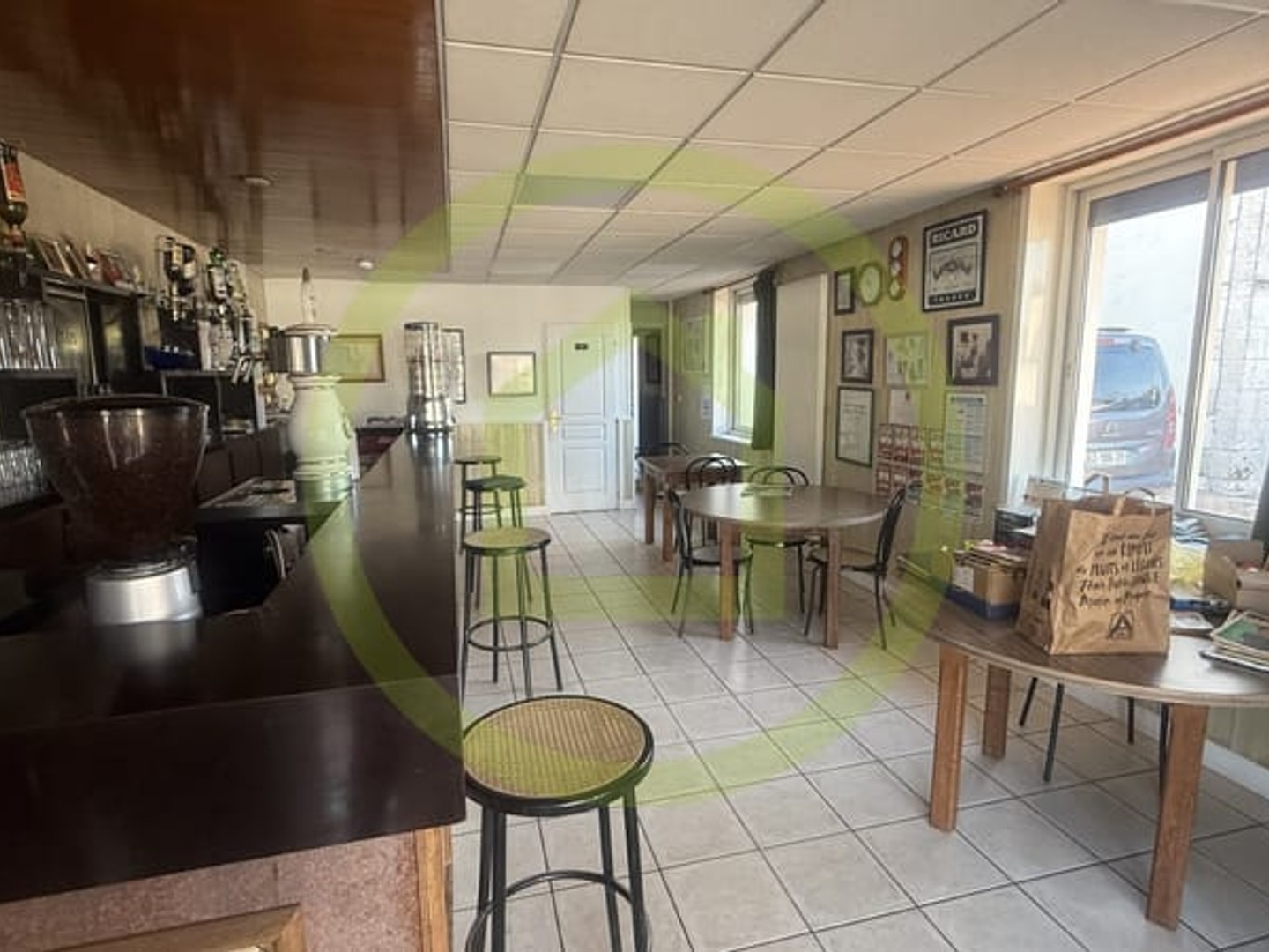 Commerce 1 pièce 525 m²