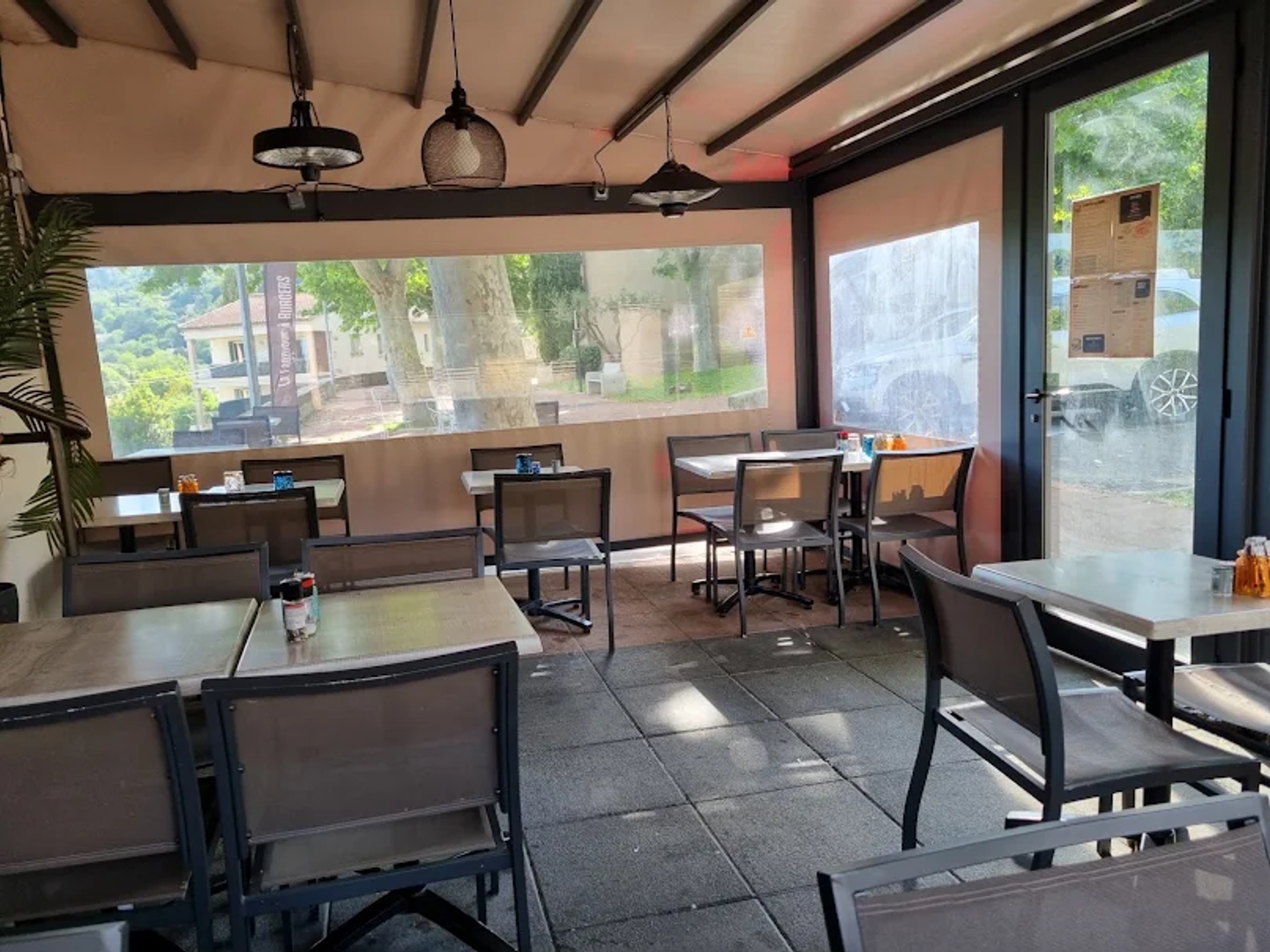 Magasin à vendre - 85m2 - Manosque (04100)