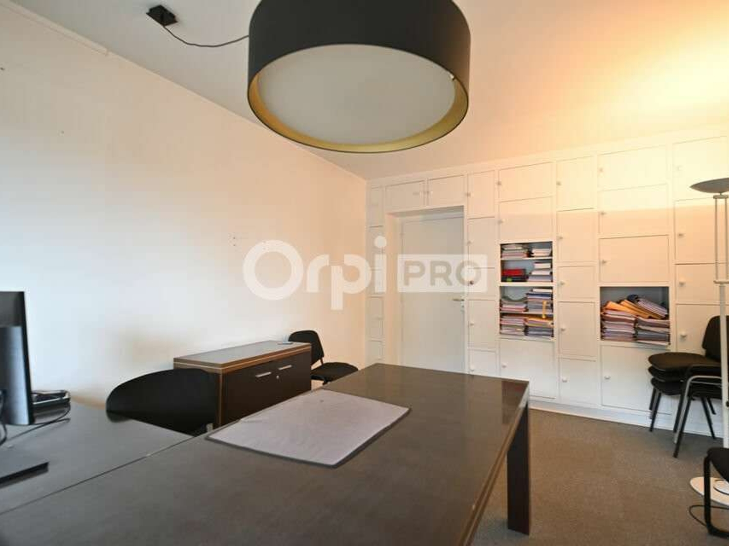 Bureaux 504m² à louer à Vénissieux