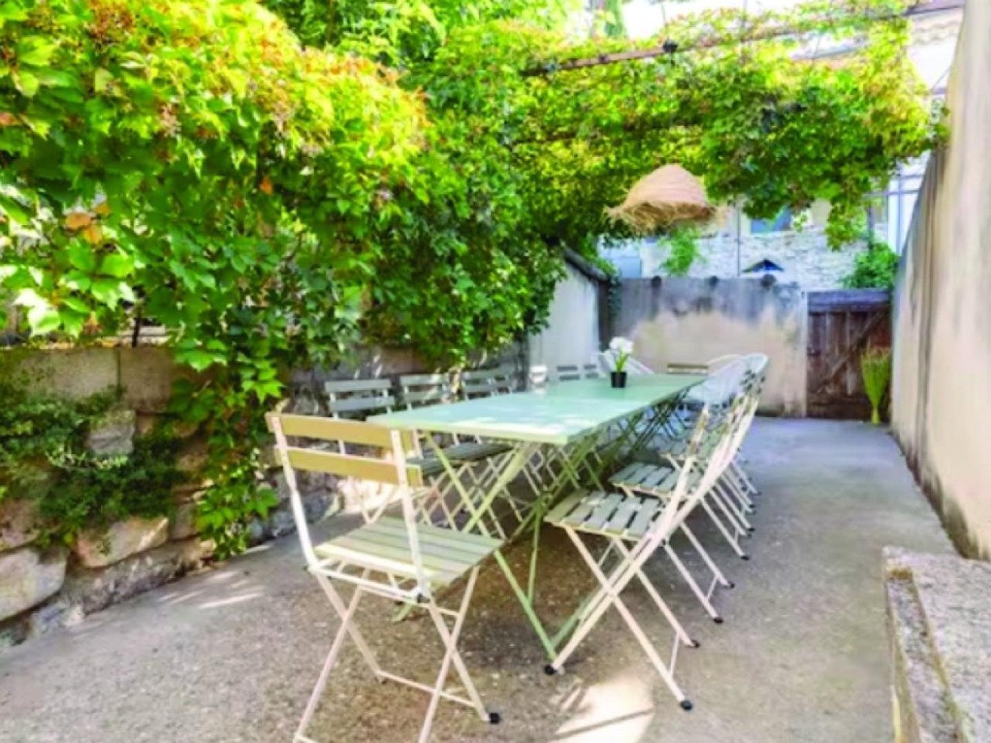 Maison à vendre - 7 pièces - 135m2 - Montfrin (30490)