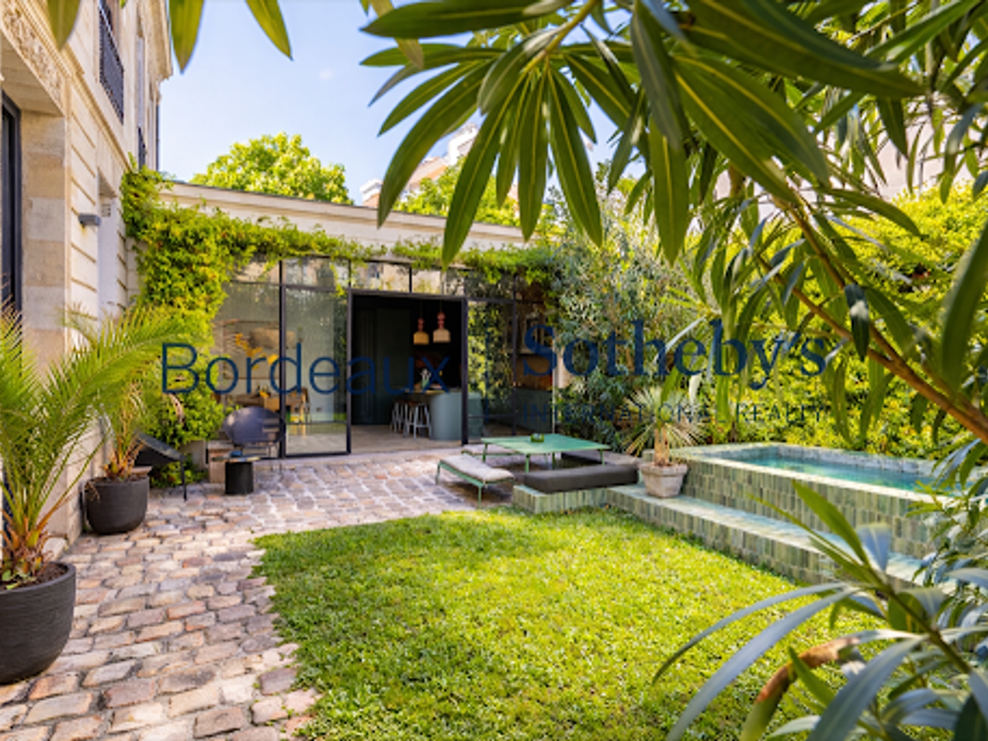 Maison à vendre - 9 pièces - 270m2 - Bordeaux (33000)