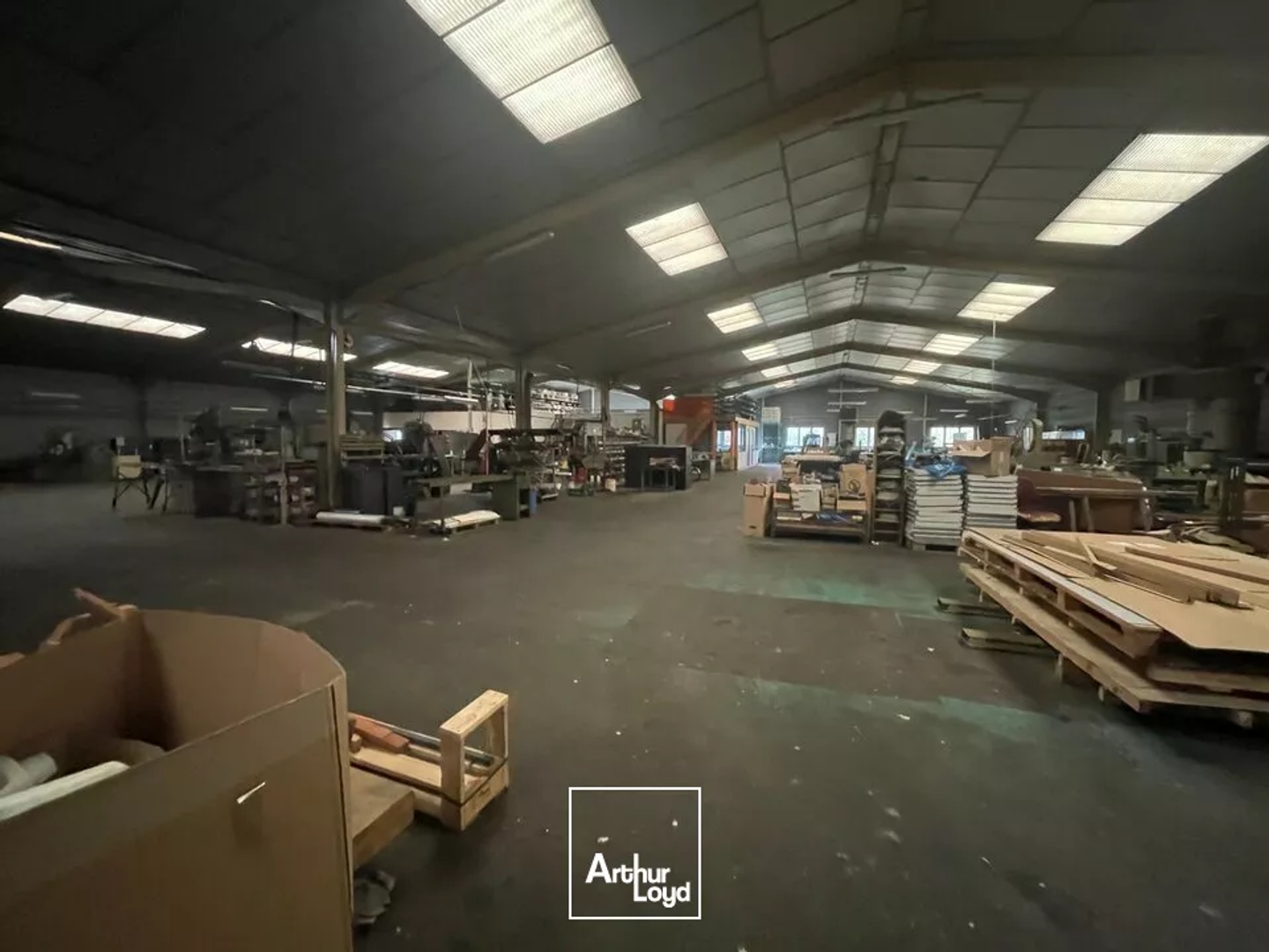 Locaux à vendre - 1500m2 - La Mothe-Saint-Héray (79800)