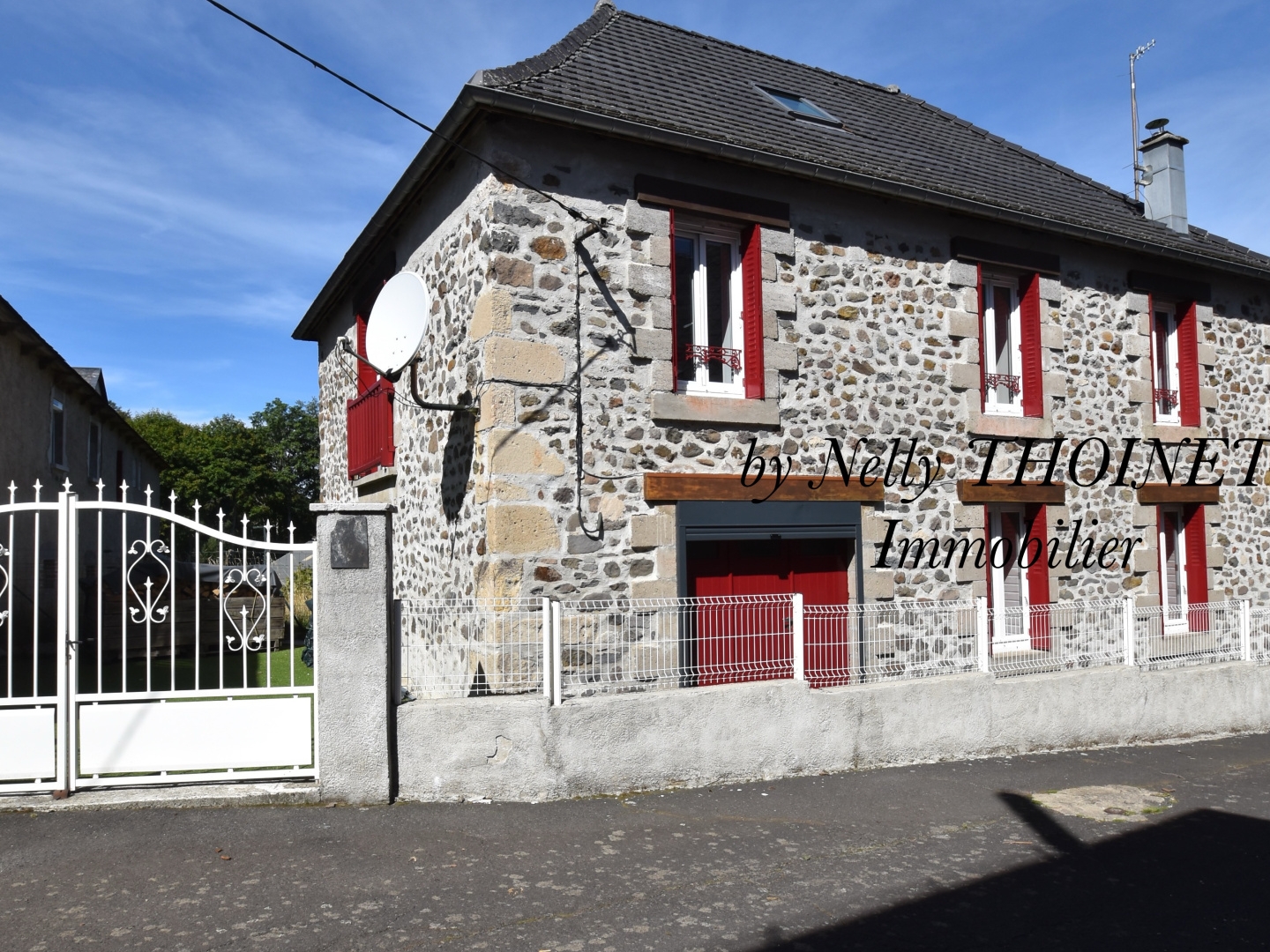 Dépt.63, ESPINCHAL, MAISON EN PIERRE, 6 pièces, grenier, terrasse et parking