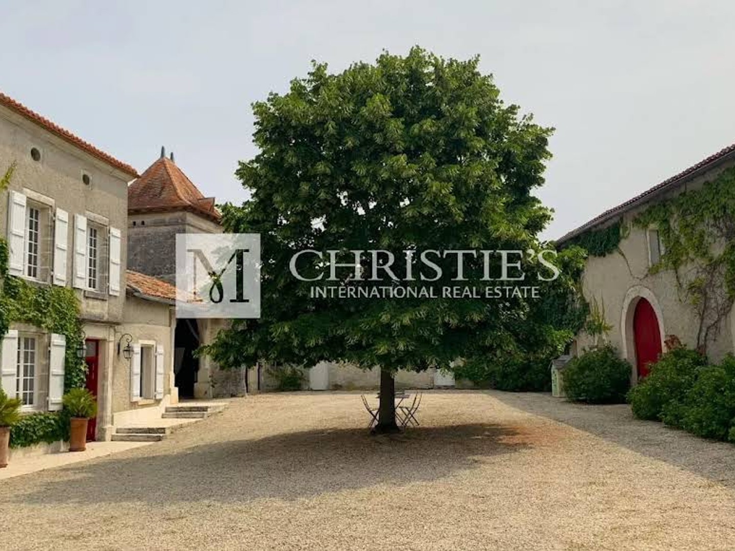 Maison 10 pièces 306 m²