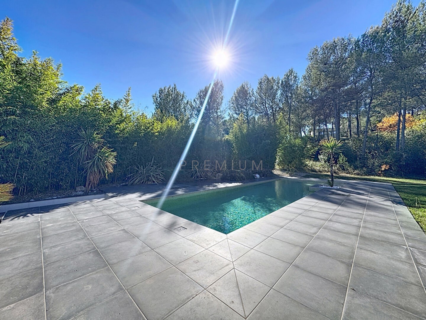 Villa contemporaine de prestige au coeur du Parc des Vautes
