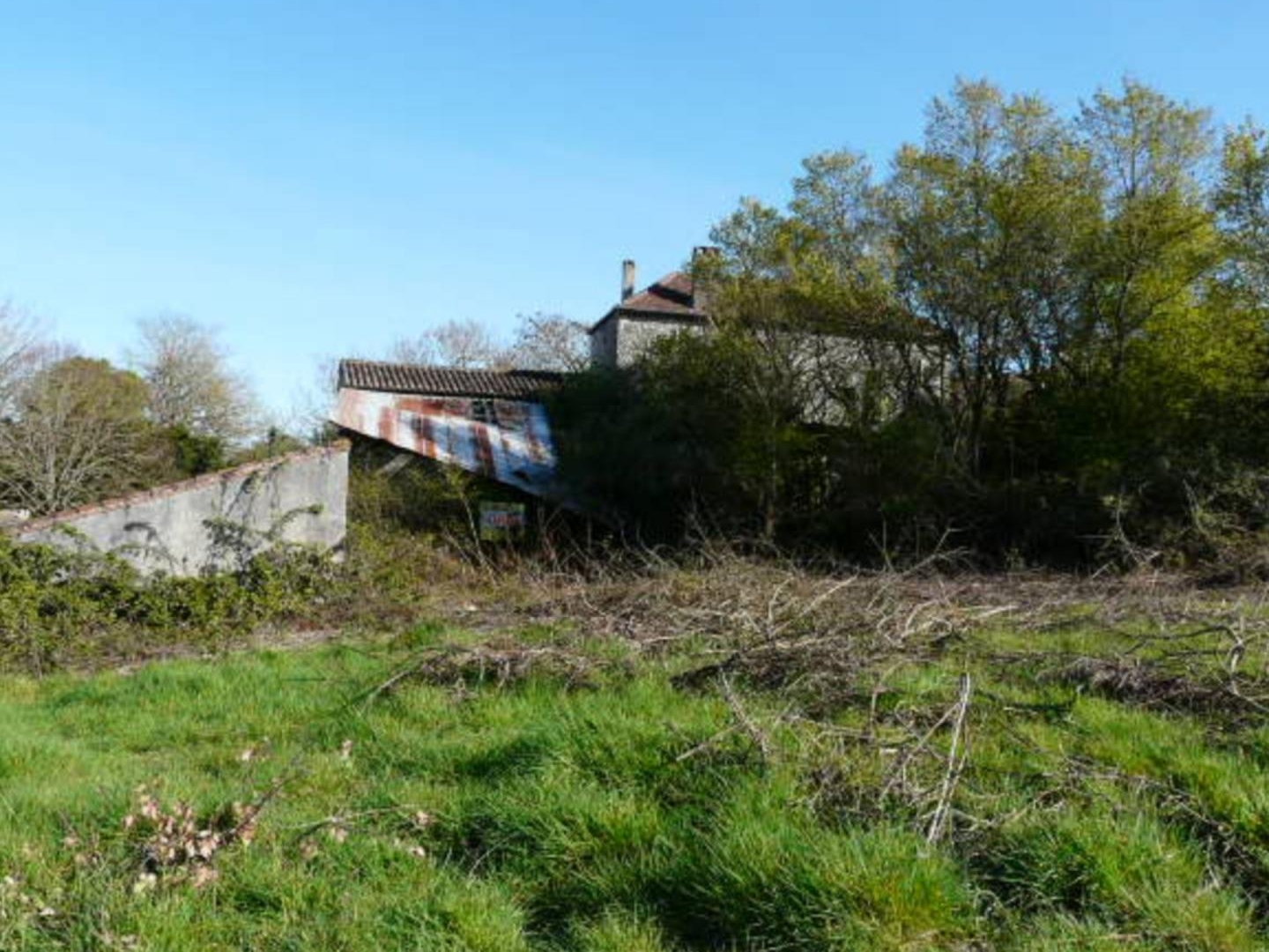 MAISON DE VILLAGE A RESTAURER