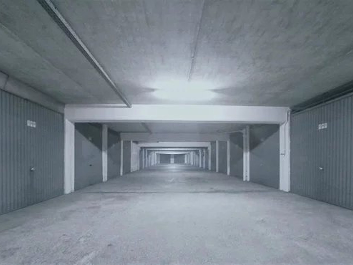 Box à vendre - immeuble sécurisé