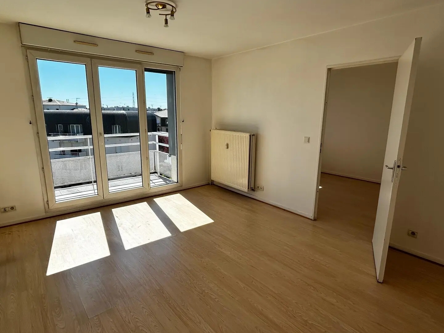 Appartement à vendre - 2 pièces - 39m2 - Évry-Courcouronnes (91080)