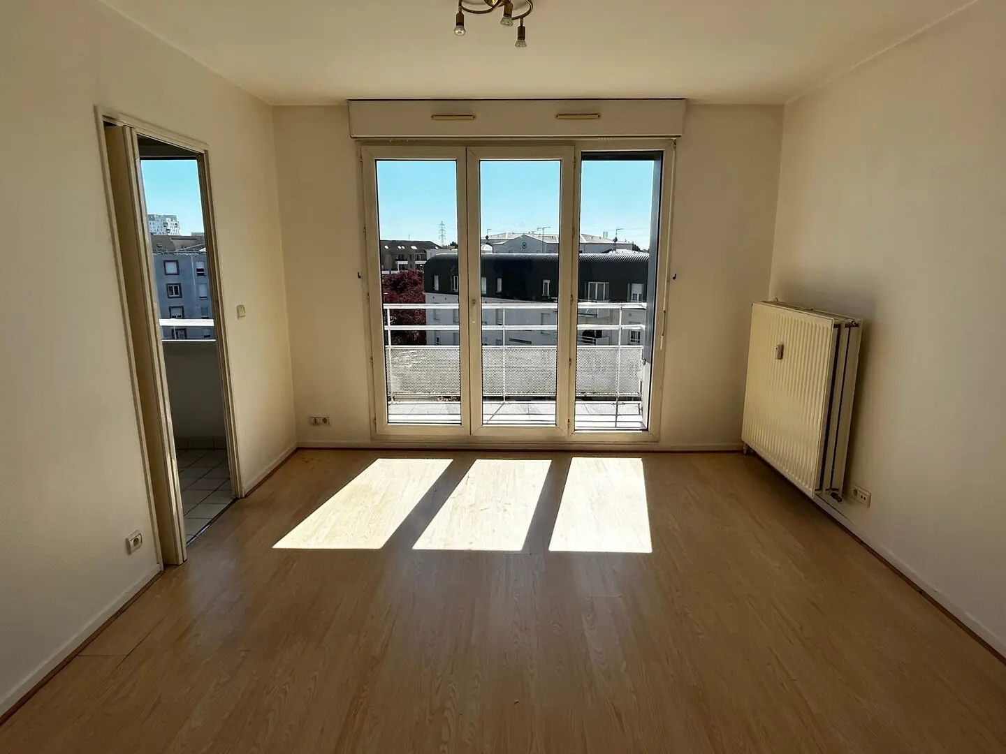Appartement à vendre - 2 pièces - 39m2 - Évry-Courcouronnes (91080)