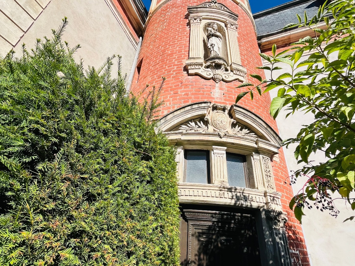 Immeuble à vendre - 475m2 - Saint-Galmier (42330)