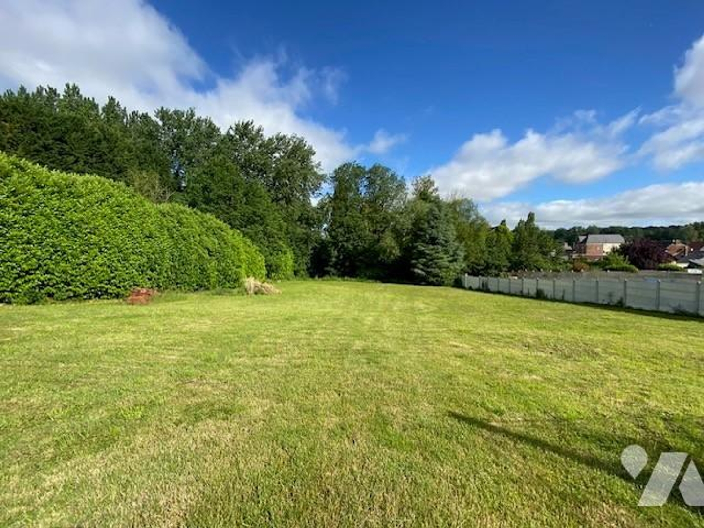 Terrain 2100 m²