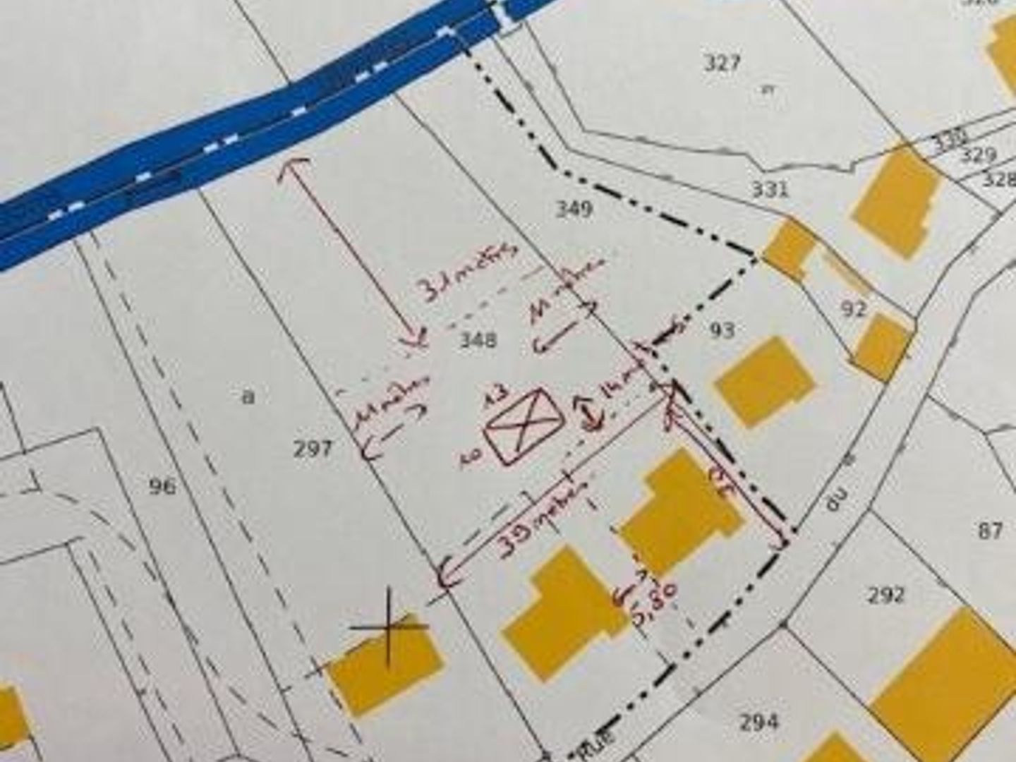 Terrain à vendre - 2100m2 - Trois-Rivières (80500)