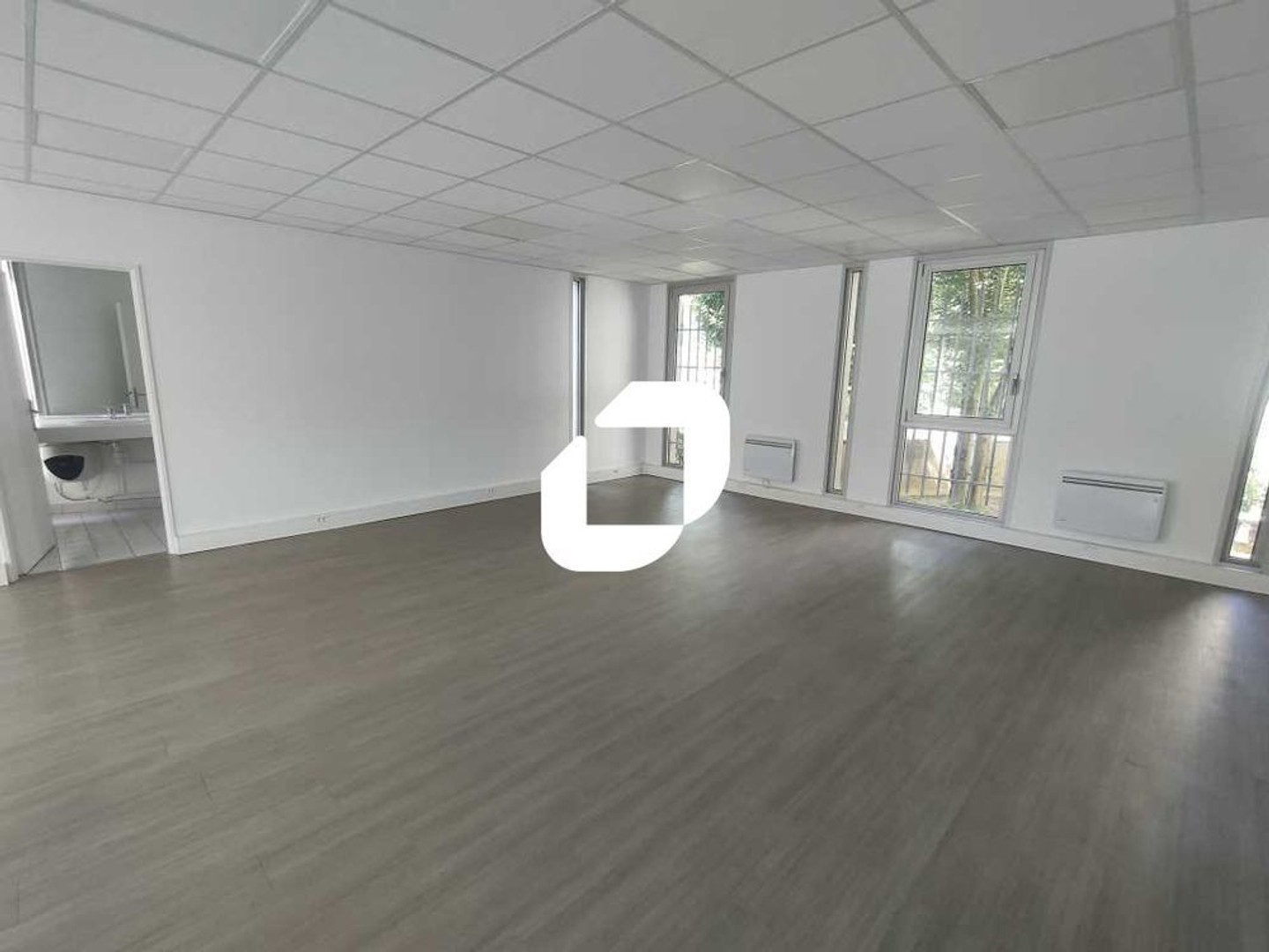 Bureaux - A VENDRE - 159 m² divisibles à partir de 78 m²