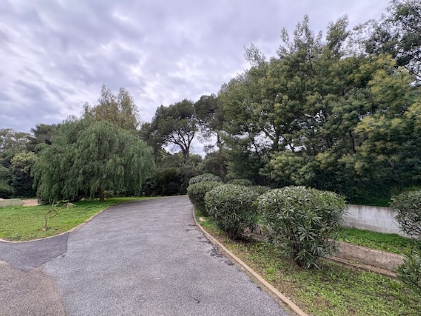 Terrain à vendre - 1200m2 - La Croix-Valmer (83420)