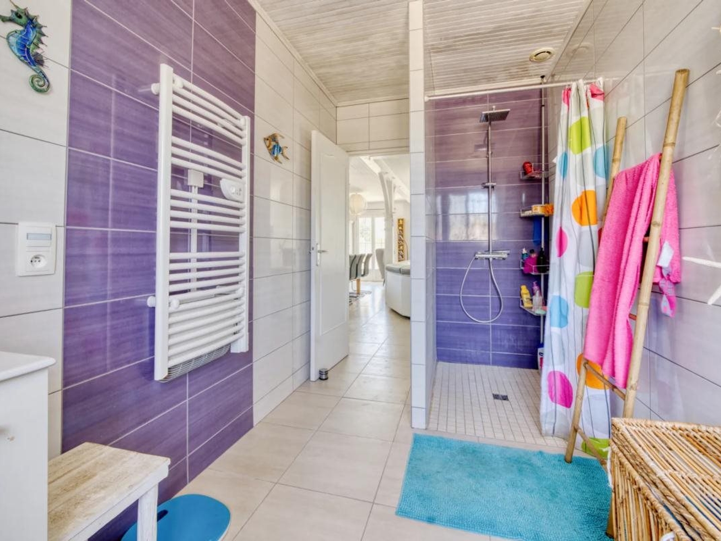 Maison à vendre - 6 pièces - 176m2 - Bussac-Sur-Charente (17100)