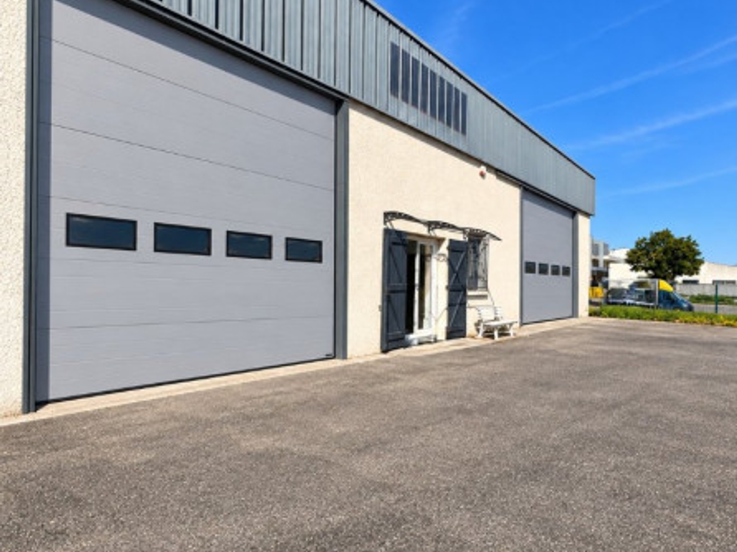 Entrepôt 1205 m²